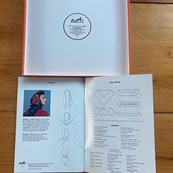 Vintage Hermès Scarves - Picture 5 of 16